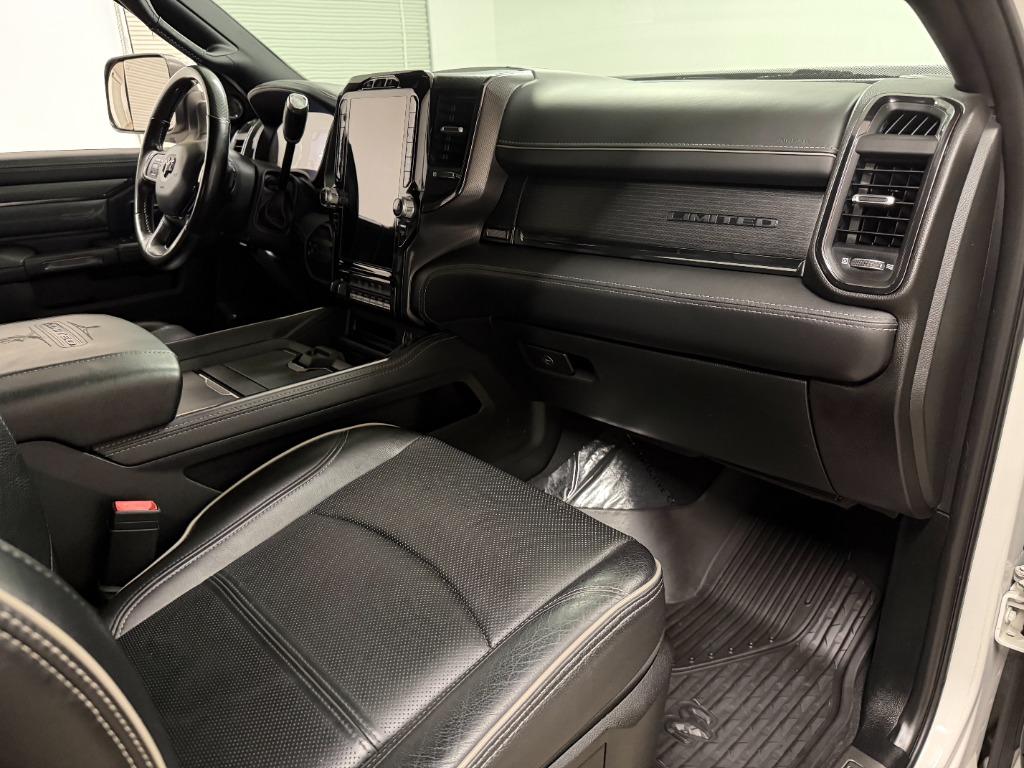 2022 RAM Ram 3500 Pickup Limited - Photo 25