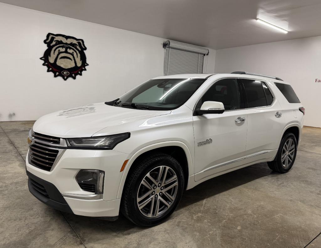 2022 Chevrolet Traverse FWD High Country's photo