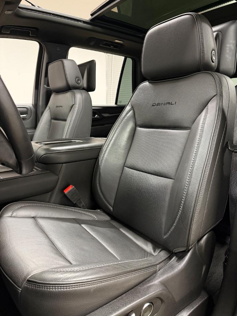 2021 GMC Yukon Denali - Photo 34