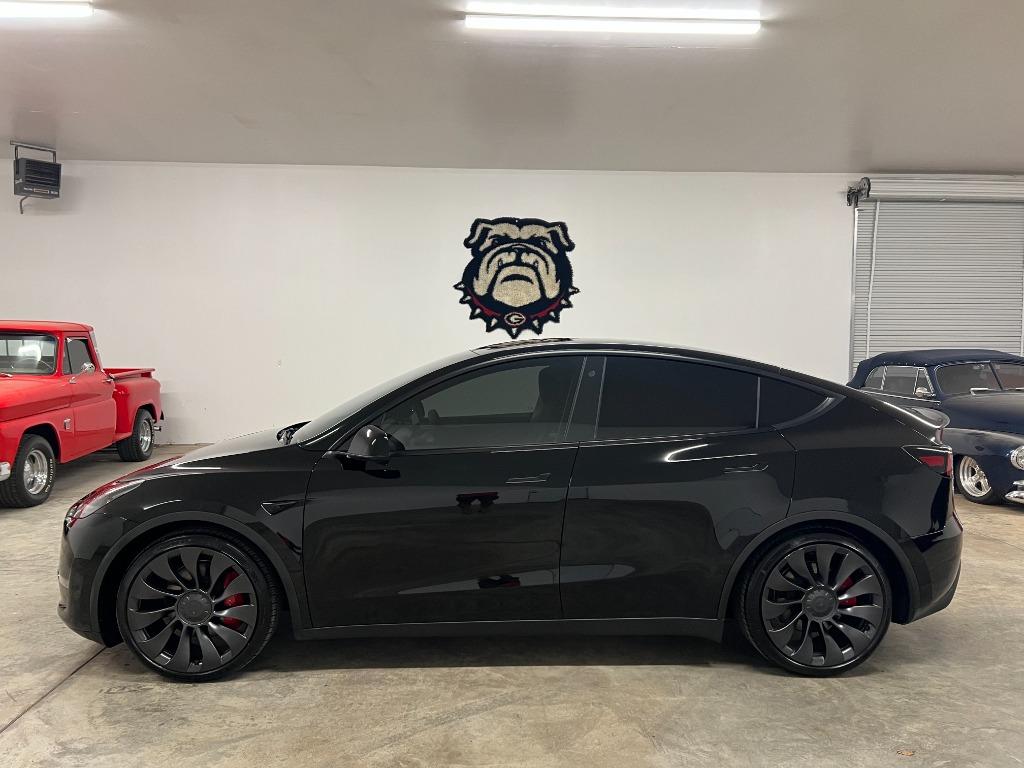 2023 Tesla Model Y Performance's photo