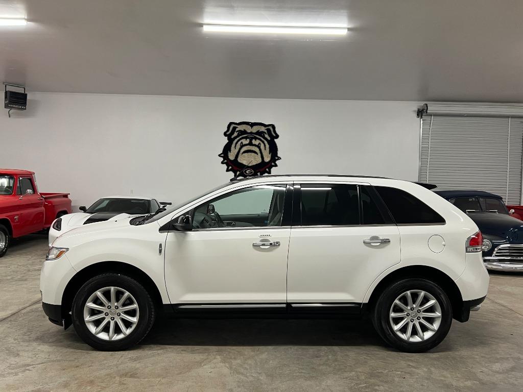 2011 Lincoln MKX Base's photo